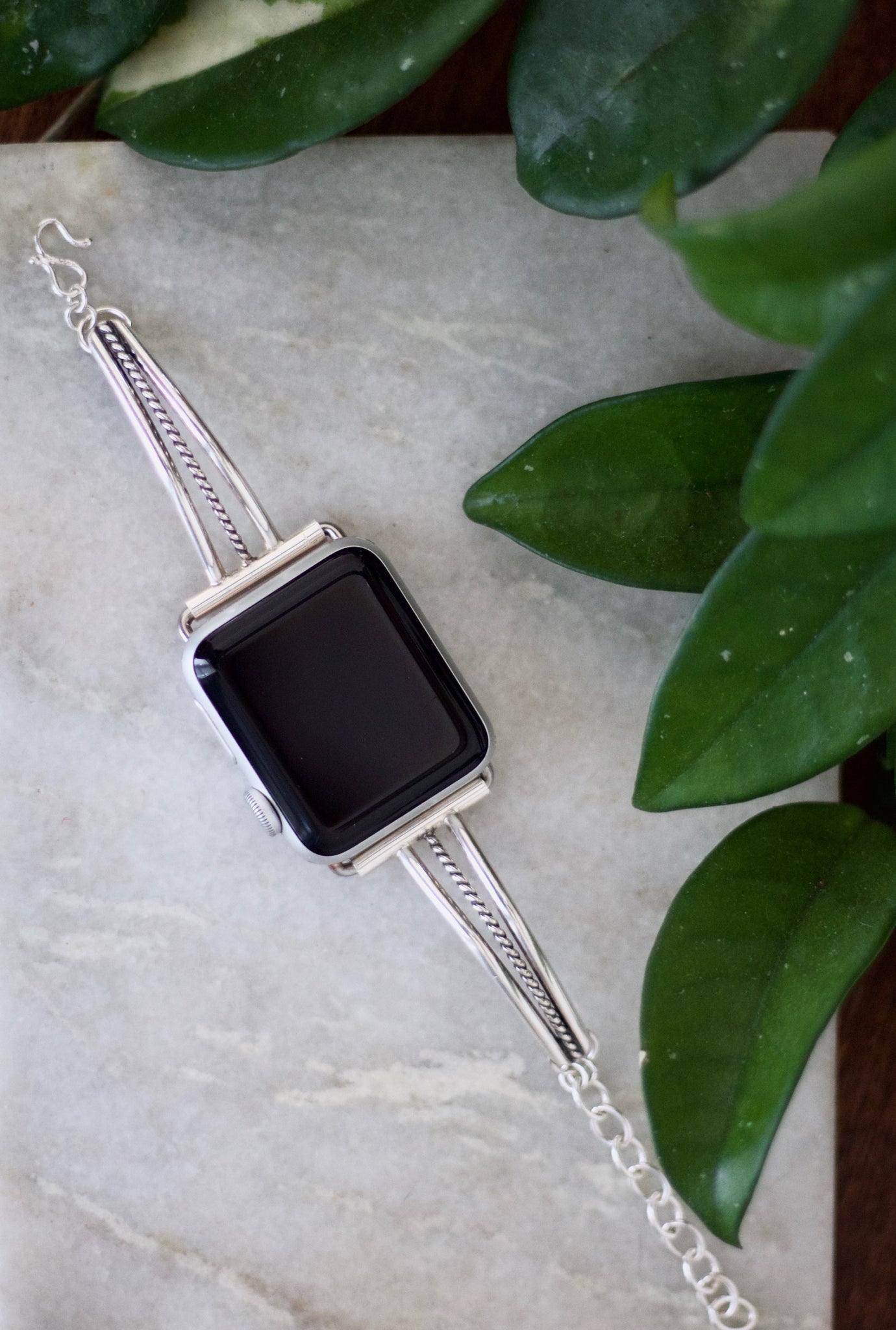 Twisted Apple Watch Band