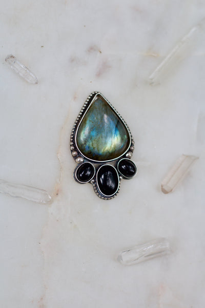 Customizable Labradorite + Onyx Setting