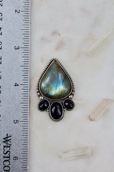 Customizable Labradorite + Onyx Setting